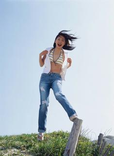 Yui Aragaki feet photo thumbnail