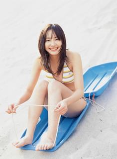 Yui Aragaki feet photo thumbnail
