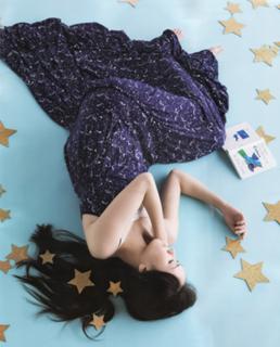 Yui Aragaki feet photo thumbnail