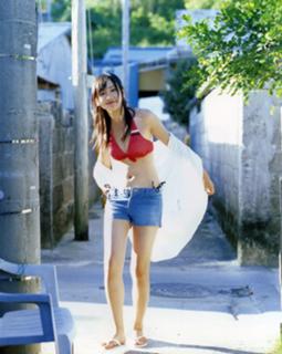 Yui Aragaki feet photo thumbnail