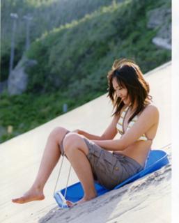 Yui Aragaki feet photo thumbnail
