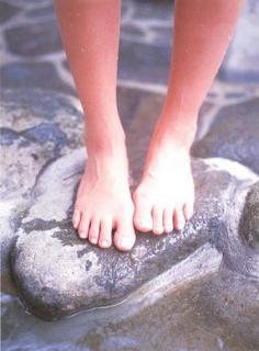 Yui Aragaki feet photo thumbnail