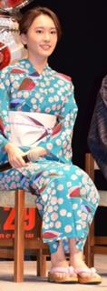 Yui Aragaki feet photo thumbnail