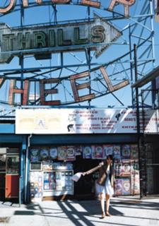 Yui Aragaki feet photo thumbnail