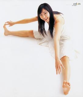 Yui Aragaki feet photo thumbnail