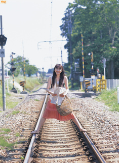 Yui Aragaki feet photo thumbnail