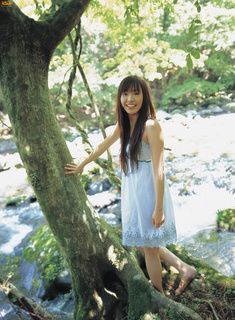 Yui Aragaki feet photo thumbnail