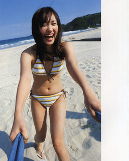 Yui Aragaki feet photo thumbnail