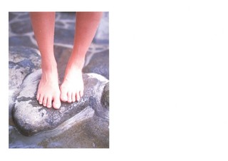 Yui Aragaki feet photo thumbnail