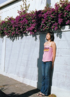 Yui Aragaki feet photo thumbnail