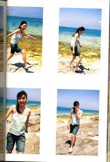 Yui Aragaki feet photo thumbnail
