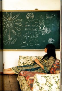 Yui Aragaki feet photo thumbnail