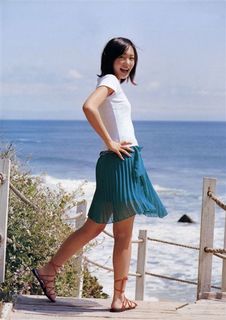 Yui Aragaki feet photo thumbnail