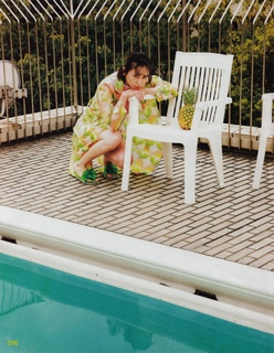 Yui Aragaki feet photo thumbnail