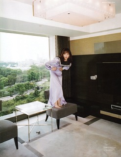 Yui Aragaki feet photo thumbnail