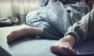 Yui Aragaki feet photo thumbnail