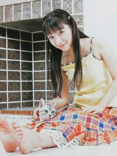 Yui Horie feet photo 10