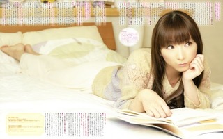 Yui Horie feet photo 14