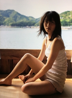Yui Yokoyama feet photo 1