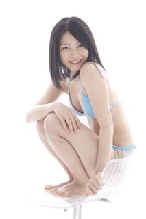Yui Yokoyama feet photo 1