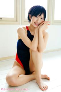 Yuka Kuramochi feet photo thumbnail