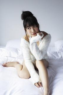 Yuki Kashiwagi feet photo thumbnail