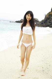 Yuki Kashiwagi feet photo thumbnail