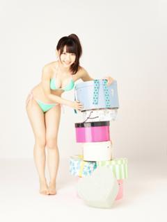 Yuki Kashiwagi feet photo thumbnail