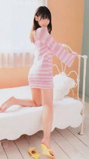 Yuki Kashiwagi feet photo thumbnail