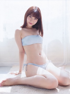 Yuki Kashiwagi feet photo thumbnail