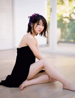 Yuki Kashiwagi feet photo thumbnail