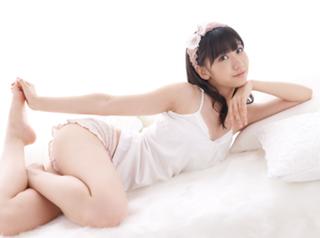 Yuki Kashiwagi feet photo thumbnail