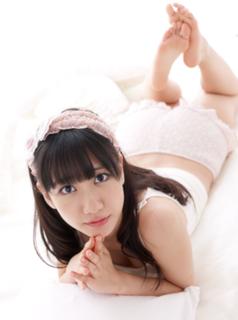 Yuki Kashiwagi feet photo thumbnail