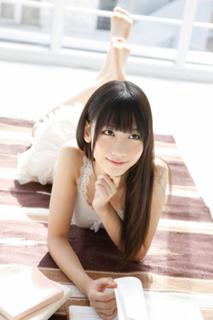 Yuki Kashiwagi feet photo thumbnail