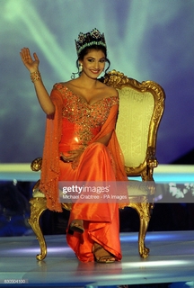 Yukta Mookhey feet photo 3
