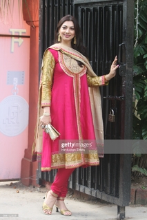 Yukta Mookhey feet photo 14