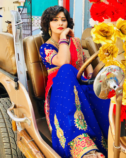 Yukti Kapoor feet photo 19