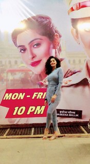 Yukti Kapoor feet photo 18