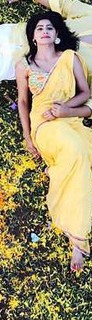 Yukti Kapoor feet photo 1