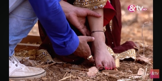 Yukti Kapoor feet photo 4