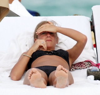 Yulia Baranovskaya feet photo 5