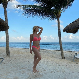 Yuliana Peniche feet photo 18