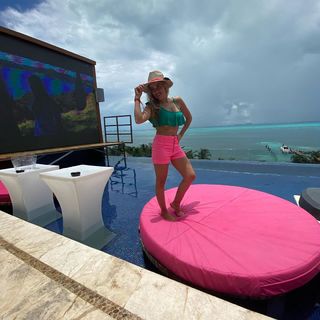 Yuliana Peniche feet photo 17