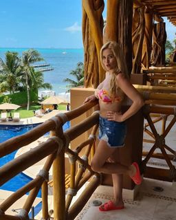 Yuliana Peniche feet photo 13