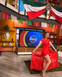Yuliana Peniche feet photo 9