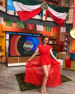 Yuliana Peniche feet photo 8