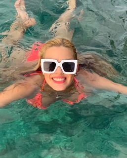 Yuliana Peniche feet photo 17