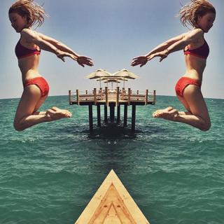 Yulianna Karaulova feet photo thumbnail