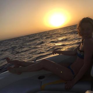 Yulianna Karaulova feet photo thumbnail