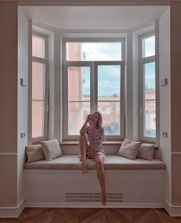Yulianna Karaulova feet photo thumbnail